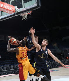 开云体育入口-EDG鏖战莱比锡红牛，Jankos打破历史纪录顶尖较量四强赛，成为赛场最大亮点