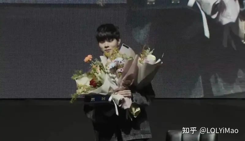 IG绝杀KT,Deft极限生还后反打鏖战多局入围赛,成为赛场最大亮点 IG绝杀KT,Deft极限生还后反打鏖战多局入围赛,成为赛场最大亮点